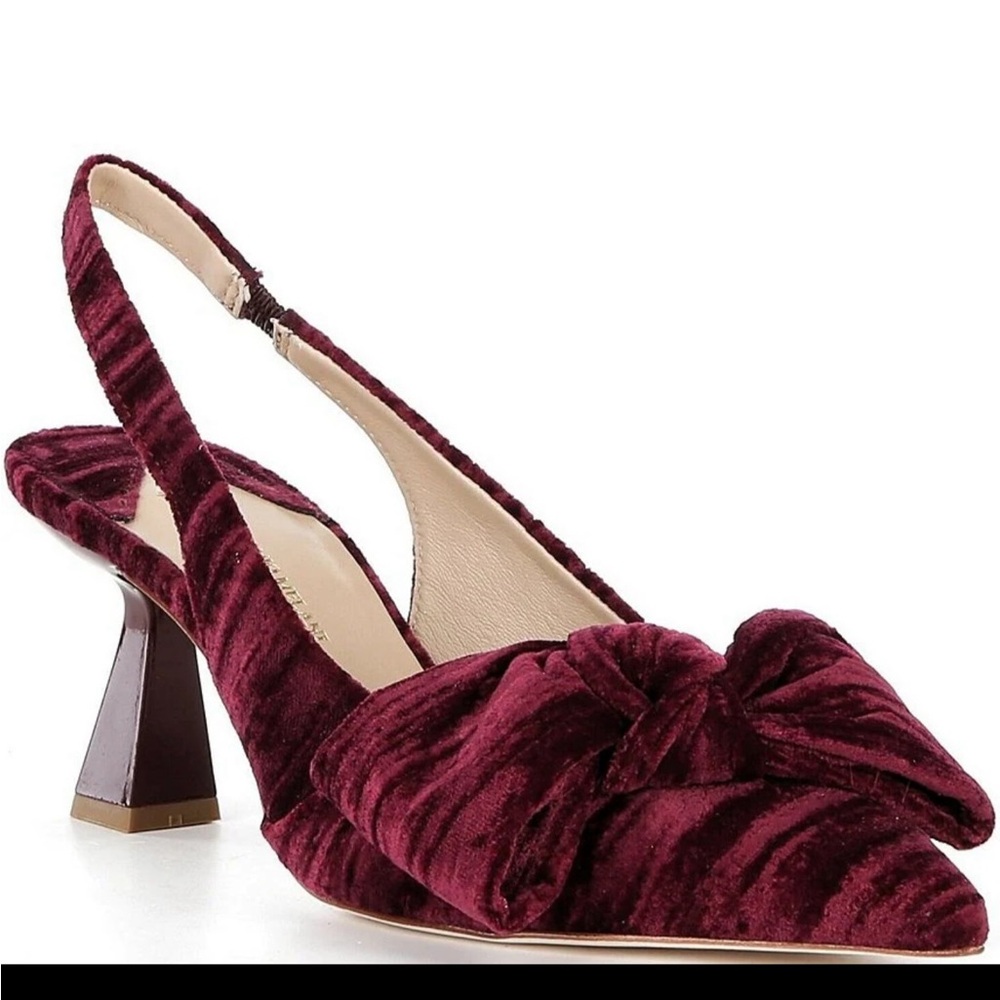 NWOT ANTONIO MELANI Burgundy Velvet Bow Heels